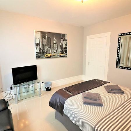 Marley Mansion Apartments - Borough Birkenhead Esterno foto
