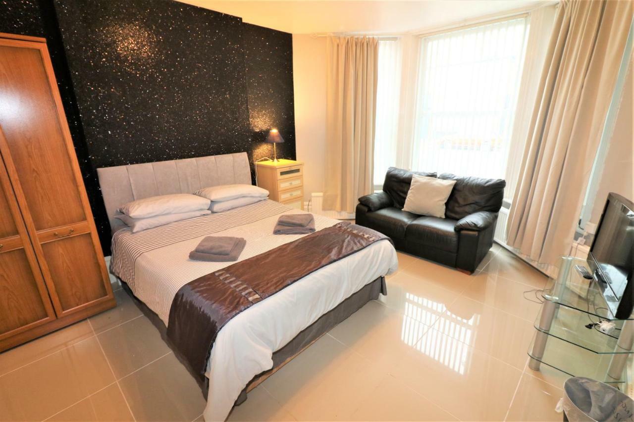 Marley Mansion Apartments - Borough Birkenhead Esterno foto